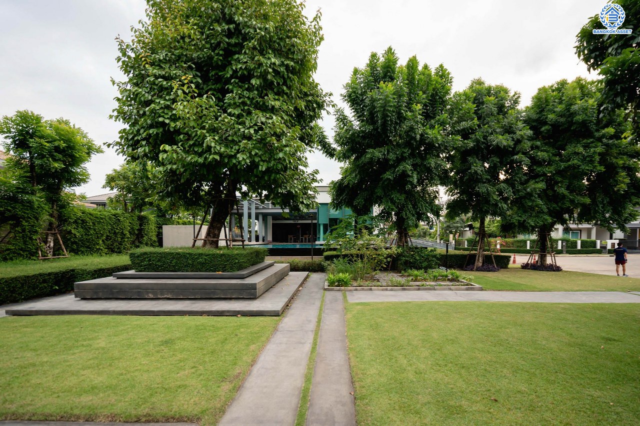 บ้านมือสองตกแต่งใหม่ โครงการ สราญสิริ ติวานนท์-แจ้งวัฒนะ2 หลังมุม เนื้อที่ 56.5 ตร.ว. ดีไซน์ตอบทุกไลฟ์สไตล์ ฟังก์ชัน 3 ห้องนอน 3 ห้องน้ำ จอดรถได้ 2 คัน Living ชั้นบนกว้างขวาง บนทำเลติดถนนใหญ่ เชื่อมต่อทุกเส้นทาง ใกล้จุดขึ้นทางด่วน "ศรีสมาน"